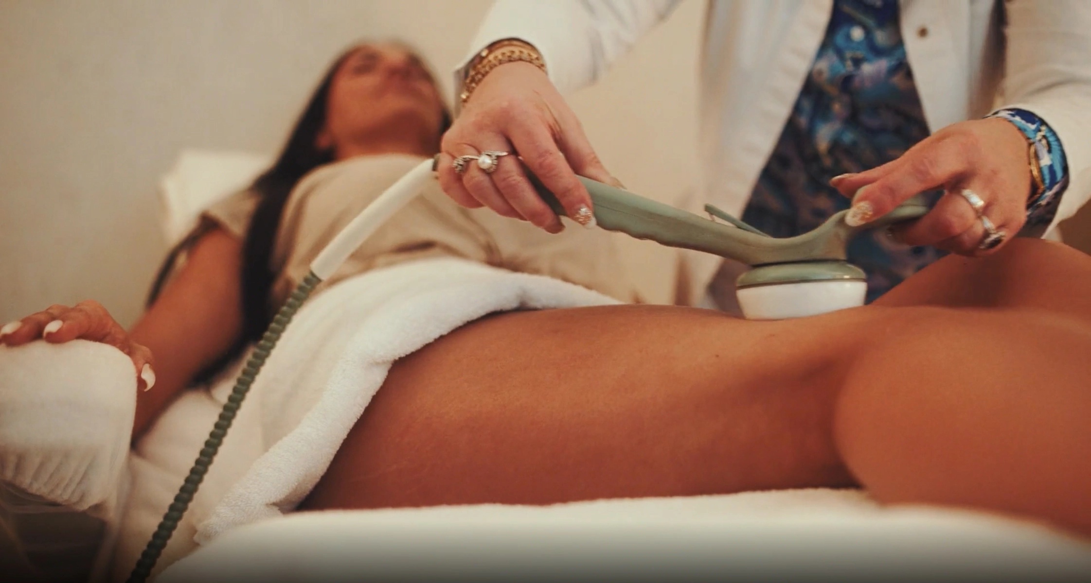 Professionele apparatuur en verzorging bij Healing Sun & Beauty Hasselt