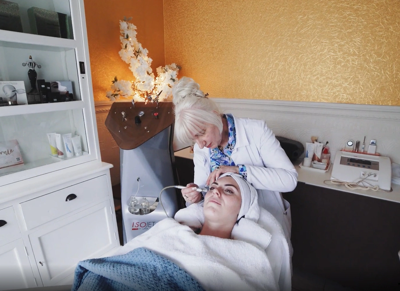 Binneninrichting van Healing Sun & Beauty — gezellig en comfortabel ingericht